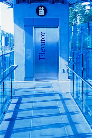 Porte d'ascenseur Photographie de stock - Rights-Managed, Code: 700-00099337
