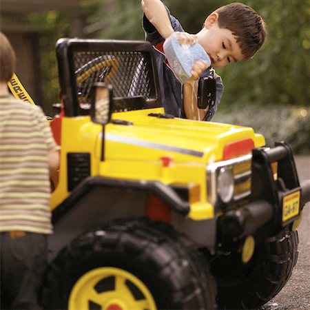 family car wash - Children Washing Car Stock Photo - Rights-Managed, Code: 700-00090240