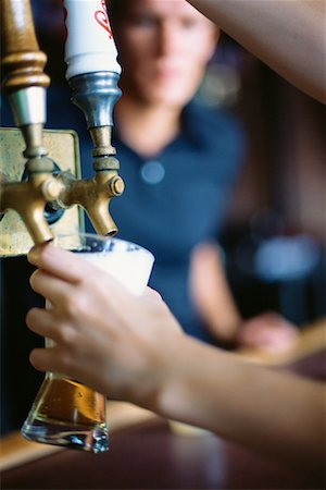 simsearch:832-03640687,k - Pouring Beer from Tap Stock Photo - Rights-Managed, Code: 700-00092530