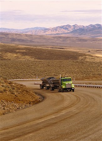 simsearch:700-03556878,k - Gold Ore Transportation Nevada, USA Fotografie stock - Rights-Managed, Codice: 700-00154063