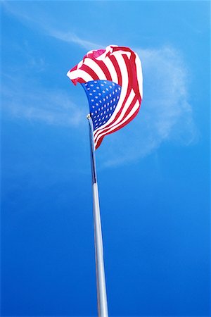 simsearch:600-03152222,k - Blickte zu amerikanische Flagge Stockbilder - Lizenzpflichtiges, Bildnummer: 700-00154310