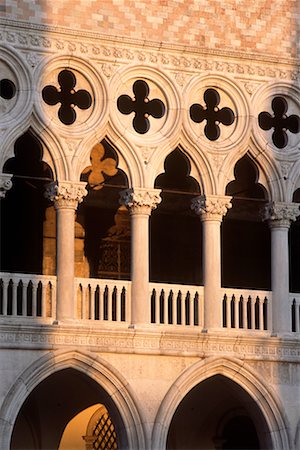 ducal palace - Facade of Doge's Palace Venice, Italy Foto de stock - Con derechos protegidos, Código: 700-00156200