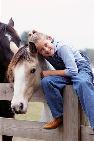 simsearch:700-00814363,k - Young Girl with Horse Foto de stock - Con derechos protegidos, Código: 700-00156973