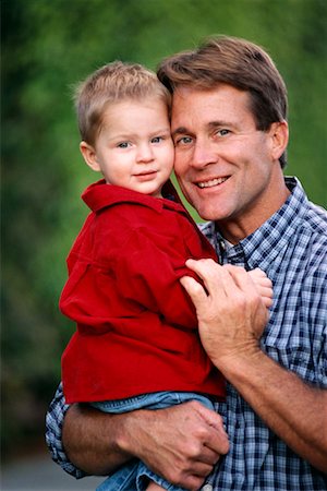 simsearch:700-00094091,k - Father Holding Toddler Son Foto de stock - Con derechos protegidos, Código: 700-00157015