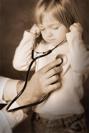 Young Girl with Stethoscope Foto de stock - Con derechos protegidos, Código: 700-00157577