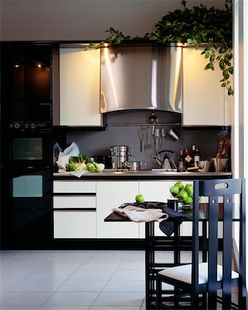 simsearch:700-00159387,k - Kitchen Interior Stock Photo - Rights-Managed, Code: 700-00159388