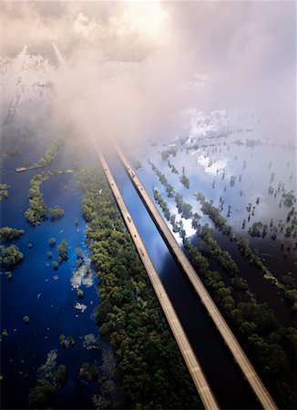 simsearch:700-03445625,k - Aerial of Interstate 10, Atchafalaya Basin, Henderson, Louisiana, USA Fotografie stock - Rights-Managed, Codice: 700-00150147