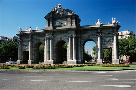 puerta de alcalá - Puerta de Alcala, Madrid, Spain Stock Photo - Rights-Managed, Code: 700-00150198