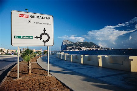 Parking forbidden road sign on a wall in Gibraltar Stock Photo - Alamy