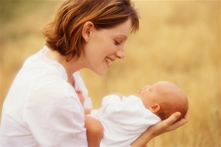 simsearch:649-07118168,k - Mother and Baby Foto de stock - Con derechos protegidos, Código: 700-00150946