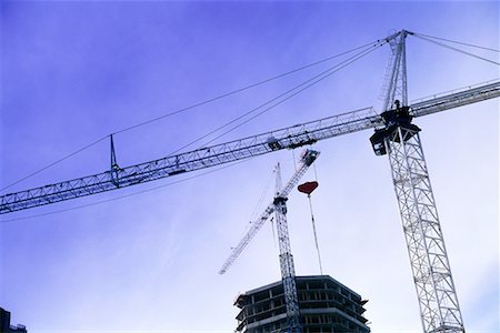 simsearch:700-00077486,k - Construction Cranes and Building At Dusk Foto de stock - Direito Controlado, Número: 700-00151102
