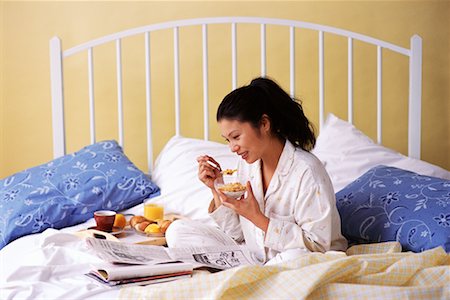 simsearch:700-00062758,k - Woman Having Breakfast in Bed Stock Photo - Rights-Managed, Code: 700-00151254