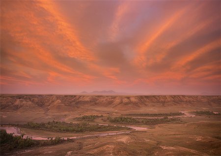 simsearch:700-00269974,k - Lever du soleil au lait River Canyon (Alberta), Canada Photographie de stock - Rights-Managed, Code: 700-00151654