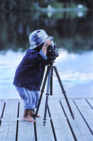 simsearch:700-00151974,k - Boy Taking Photograph Stock Photo - Rights-Managed, Code: 700-00151974