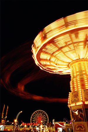 simsearch:600-02063910,k - Aerial Swing Ride, Canadian National Exhibition, Toronto, Ontario, Canada Foto de stock - Con derechos protegidos, Código: 700-00152125