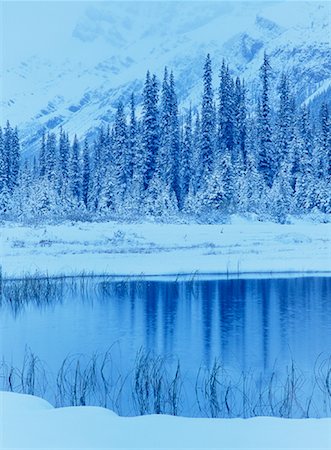 simsearch:700-00015474,k - Le lac et la montagne en hiver Photographie de stock - Rights-Managed, Code: 700-00152885