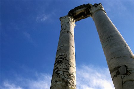 Säulen bei Les Arenes Arles, Provence, Frankreich Stockbilder - Lizenzpflichtiges, Bildnummer: 700-00153083