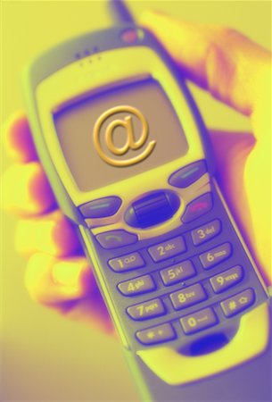 simsearch:700-00040054,k - Hand Holding Cell Phone Foto de stock - Direito Controlado, Número: 700-00164364