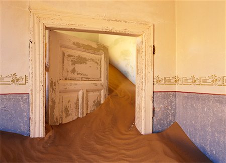 simsearch:841-07081758,k - Abandonnés bâtiment Ghost Town de Kolmanskop Photographie de stock - Rights-Managed, Code: 700-00165011