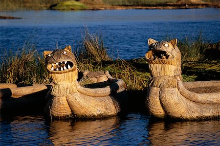 Traditional Reed Boats Uros Floating Islands Lake Titicaca, Peru Foto de stock - Con derechos protegidos, Código: 700-00165980