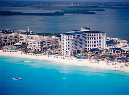 simsearch:600-00051586,k - Aerial View of Hotels Cancun, Mexico Foto de stock - Con derechos protegidos, Código: 700-00166004