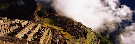 simsearch:862-03732062,k - Mist Over Machu Picchu Ruins Machu Picchu, Peru Foto de stock - Con derechos protegidos, Código: 700-00166074