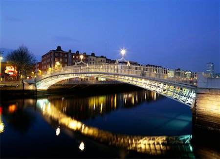 The Halfpenny Bridge Dublin, Ireland Stock Photo - Rights-Managed, Code: 700-00166398