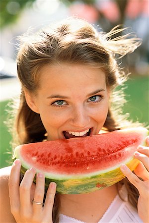 simsearch:640-02778315,k - Teenager Eating Watermelon Stock Photo - Rights-Managed, Code: 700-00167138