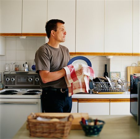 Man Drying Dishes Foto de stock - Con derechos protegidos, Código: 700-00167232
