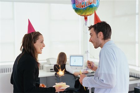 simsearch:632-06779298,k - Office Birthday Party Stock Photo - Rights-Managed, Code: 700-00167841