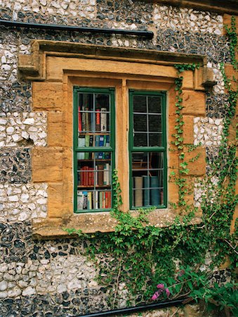 simsearch:700-03682431,k - Window in Stone Building Cotswolds, England Foto de stock - Con derechos protegidos, Código: 700-00168544