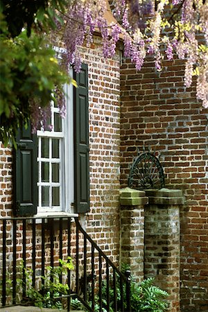 Maison de briques historique Charleston, South Carolina, USA Photographie de stock - Rights-Managed, Code: 700-00168781