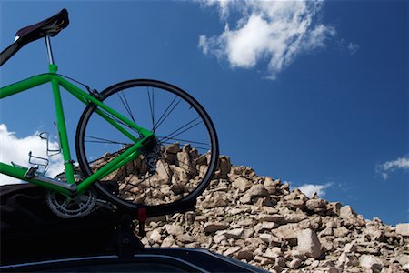 Bicycle on Car Roof Rack Stock Photo - Rights-Managed, Code: 700-00168935