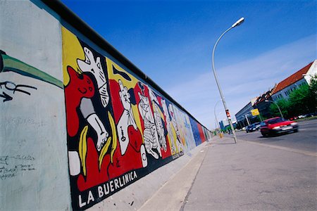 Old Section of the Berlin Wall Berlin, Germany Foto de stock - Con derechos protegidos, Código: 700-00169566