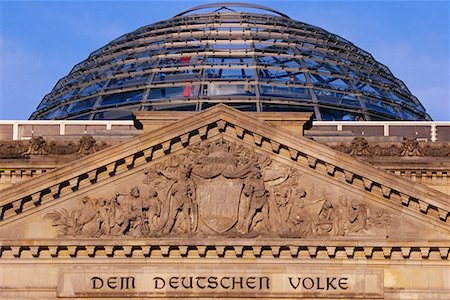 simsearch:862-08718949,k - Sir Norman Foster's Dome at the Reichstag, Berlin, Germany Foto de stock - Con derechos protegidos, Código: 700-00169568