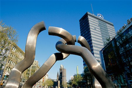 simsearch:700-01374732,k - Moderne Skulptur und Europa Center, Berlin, Deutschland Stockbilder - Lizenzpflichtiges, Bildnummer: 700-00169562