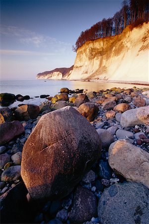 ruegen - Chalk Cliffs of Rugen Island of Rugen, Germany Fotografie stock - Rights-Managed, Codice: 700-00169576