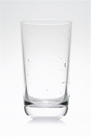 rien - Verre vide avec des gouttes d'eau Photographie de stock - Rights-Managed, Code: 700-00169610