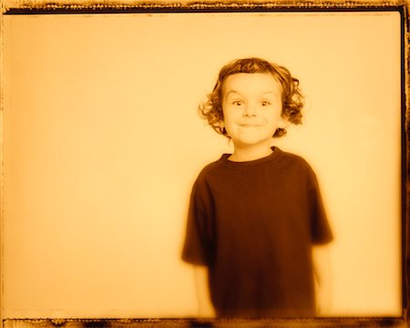simsearch:700-00044168,k - Portrait of Boy Foto de stock - Con derechos protegidos, Código: 700-00169954