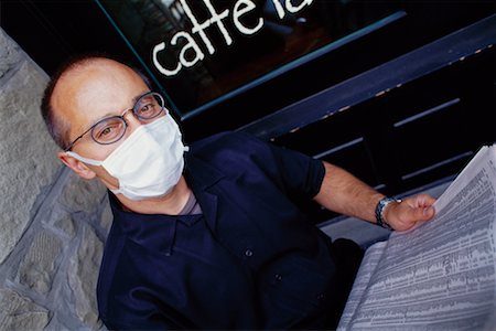 simsearch:700-00806816,k - Man at Cafe Wearing Face Mask Foto de stock - Con derechos protegidos, Código: 700-00169971