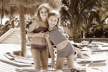 Portrait of Two Girls at Tropical Resort Foto de stock - Con derechos protegidos, Código: 700-00161699