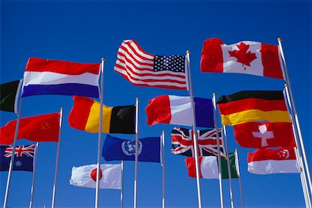 flag pole row - Flags at the United Nations Foto de stock - Con derechos protegidos, Código: 700-00161951