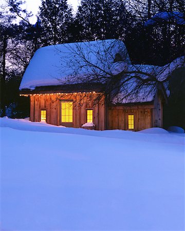 snow cosy - Log Cabin in the Snow Stock Photo - Rights-Managed, Code: 700-00162116