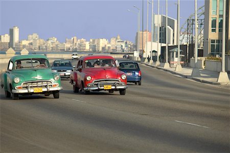 simsearch:700-00543951,k - Cars on Highway Havana, Cuba Fotografie stock - Rights-Managed, Codice: 700-00163088