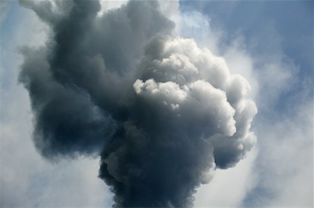 simsearch:700-00523629,k - Nuage de pollution Photographie de stock - Rights-Managed, Code: 700-00163862