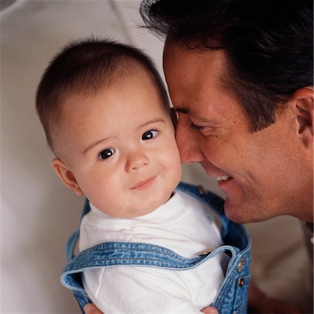 simsearch:700-00075913,k - Père avec bébé Photographie de stock - Rights-Managed, Code: 700-00178955