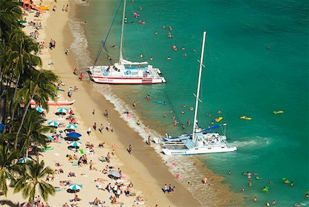 simsearch:700-00091190,k - Bateaux sur la plage de Waikiki, Oahu, Hawaii, USA Photographie de stock - Rights-Managed, Code: 700-00185375