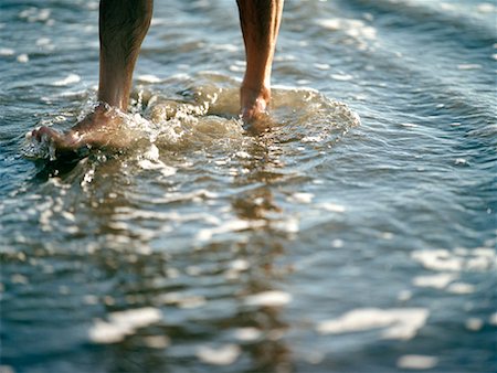 stinson beach - Man's Feet in Surf Fotografie stock - Rights-Managed, Codice: 700-00186014