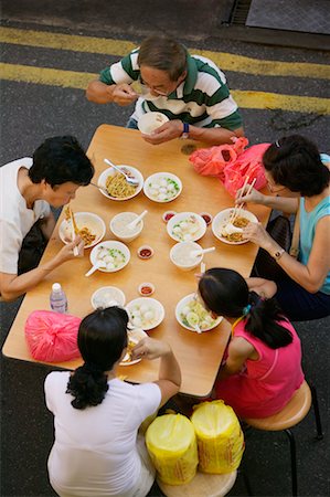 simsearch:700-00186212,k - People Eating Chinatown, Singapore Fotografie stock - Rights-Managed, Codice: 700-00186212