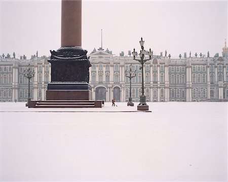 retirar nieve - Winter Palace St. Petersburg, Russia Foto de stock - Con derechos protegidos, Código: 700-00186522